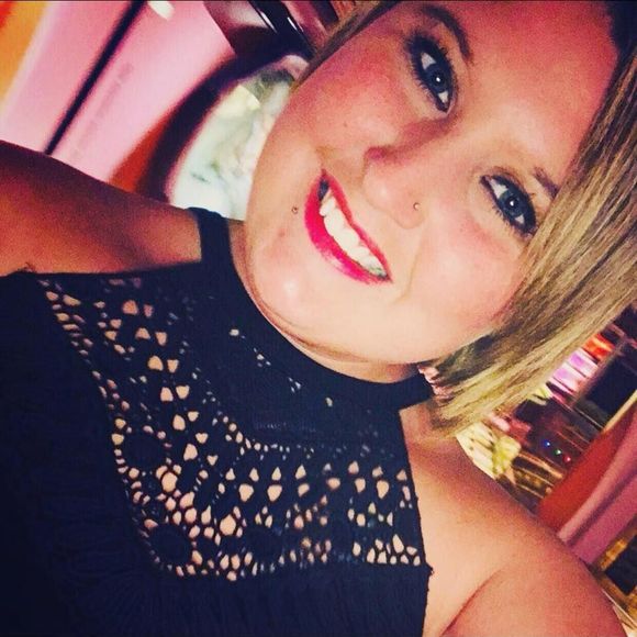 Meet your Posher, Shawna - Picture 1 of 1